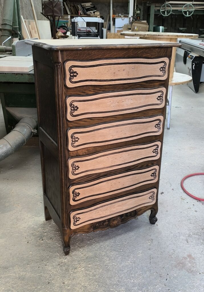 Chiffonnier des années 70-80 avant relooking